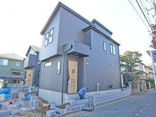 【東京都/東久留米市氷川台】東久留米市氷川台5期　1号棟 建築中の外観：全2棟現場/写真手前