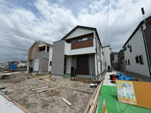 【埼玉県/所沢市東狭山ケ丘】所沢市東狭山ヶ丘3丁目　13号棟　新築戸建て 外観：全15区画/13号棟　写真中央