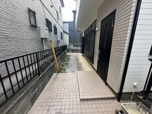 【埼玉県/所沢市上新井】所沢市上新井町3丁目　中古戸建 玄関