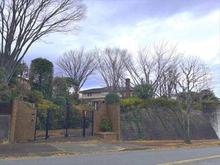 【東京都/町田市つくし野】町田市つくし野2丁目 中古一戸建て 外観写真　南東側前面道路より撮影