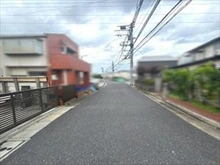 【東京都/杉並区上高井戸】杉並区上高井戸2丁目 中古一戸建て 前面道路（２０２６年７月撮影）