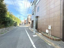 【千葉県/市川市平田】市川市平田2丁目 中古一戸建て 前面道路（２０２５年９月撮影）