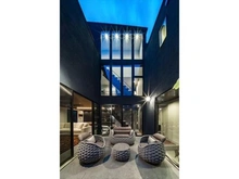 【兵庫県/芦屋市朝日ケ丘町】芦屋市朝日ケ丘町 中古一戸建て １階中庭