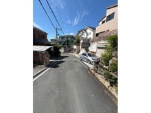 【大阪府/茨木市北春日丘】茨木市北春日丘4丁目 中古一戸建て 前面道路