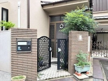 【大阪府/豊中市上野西】豊中市上野西4丁目 中古一戸建て 玄関（２０２５年１０月撮影）