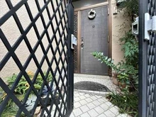 【大阪府/豊中市上野西】豊中市上野西4丁目 中古一戸建て 玄関（２０２５年１０月撮影）