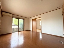 【神奈川県/川崎市多摩区南生田】川崎市多摩区南生田2丁目 中古一戸建て 居室・リビング