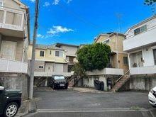 【神奈川県/横浜市港北区日吉】日吉1丁目一戸建て 【外観】閑静な住宅地で叶える穏やかな新生活。ターミナル駅「日吉」駅まで徒歩13分。大型車が駐車可・・・