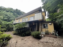 【神奈川県/鎌倉市雪ノ下】鎌倉市雪ノ下2丁目中古戸建 外観：庭からの外観