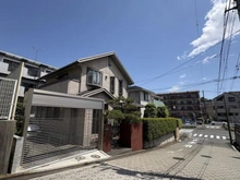 【神奈川県/横浜市青葉区あざみ野】横浜市青葉区あざみ野4丁目　戸建て 前面道路含む現地写真