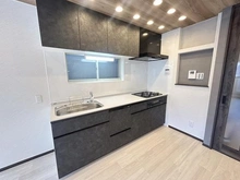 【大阪府/大阪市都島区御幸町】大阪市都島区御幸町一丁目　中古戸建 キッチン/食洗機×浄水機能付の蛇口で新生活を！