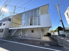 【東京都/足立区東和】足立区東和1丁目中古戸建 外観：3階建ての鉄骨造の建物です。