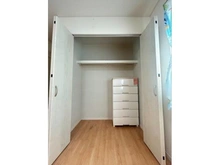 【東京都/足立区伊興】足立区伊興1丁目中古戸建 2階　6.5帖洋室の収納