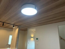 【神奈川県/川崎市川崎区大島】大島1丁目一戸建て ＜プロジェクター付き照明＞　2階リビングダイニングにはプロジェクター付きの照明を新設。