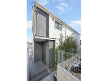 【神奈川県/横浜市鶴見区梶山】横浜市鶴見区梶山2丁目中古戸建 外観：シンプルな落ち着いた雰囲気の外観です。