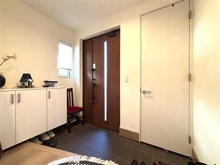 【東京都/中野区沼袋】中野区沼袋2丁目 中古一戸建て 玄関