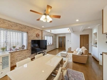 【兵庫県/神戸市中央区日暮通】神戸市中央区日暮通6丁目中古戸建 約26.7帖ある広々としたLDK♪