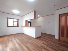 【千葉県/千葉市稲毛区萩台町】千葉市稲毛区萩台町　中古戸建 リビング