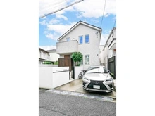 【東京都/世田谷区下馬】東京都世田谷区下馬5丁目 一戸建て 外観：2020年3月築。三菱地所ホーム施工の注文住宅。周囲は低層住宅が建ち並ぶ、落ち着いた住環境です。