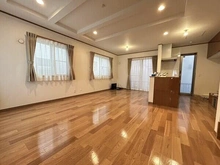 【神奈川県/川崎市中原区下小田中】神奈川県川崎市中原区下小田中6丁目 一戸建て 約16.6帖の広々としたリビングダイニングキッチン