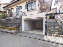 【神奈川県/横浜市戸塚区矢部町】神奈川県横浜市戸塚区矢部町 一戸建て 車庫、電動のシャッター付