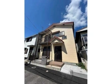 【兵庫県/西宮市能登町】兵庫県西宮市能登町 一戸建て 外観：阪急神戸線「西宮北口」駅徒歩15分です。2025年7月に外壁・屋根塗装のリフォームが実施されました。