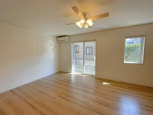 【埼玉県/さいたま市見沼区大字蓮沼】埼玉県さいたま市見沼区大字蓮沼 一戸建て 約17.2帖のLDKを配置し、生活の中心となる空間を広く確保