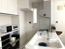 【愛知県/名古屋市中村区横井】愛知県名古屋市中村区横井1丁目 一戸建て 背面収納設置。調理家電や食器を効率よく収納できます。（家具・調度品は販売対象には含まれません。）