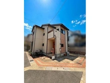 【京都府/京都市西京区大枝東長町】京都府京都市西京区大枝東長町 一戸建て 外観：阪急京都線「洛西口」駅まで徒歩31分の立地。北・東側の道路に面した、開放感のある角地です。
