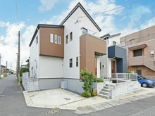 【千葉県/八千代市八千代台東】八千代市八千代台東4丁目 中古一戸建て 外観：京成本線「八千代台」駅徒歩7分の立地・2022年3月建築・駐車スペース1台分有り（車種による）