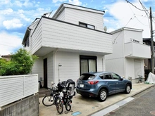 【神奈川県/藤沢市鵠沼海岸】藤沢市鵠沼海岸5丁目 中古一戸建て 外観：白を基調としたエレガントな外観