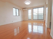 【東京都/練馬区平和台】練馬区平和台3丁目 中古一戸建て たっぷりな陽射しと心地良い風の入る15.43帖のワイドなリビング