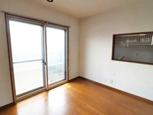 【埼玉県/和光市白子】和光市白子1丁目 中古一戸建て 南向きの窓から差し込む日差しで暖かく自然とご家族が集まるリビング