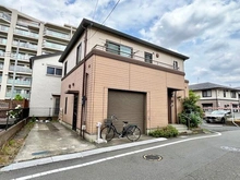 【東京都/練馬区田柄】練馬区田柄4丁目 中古一戸建て ３台分の駐車スペースを確保（車種制限あり）　来客時も安心です。