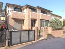 【東京都/国立市中】国立市中1丁目 中古一戸建て 外観：三菱地所ホーム施行の注文建築。