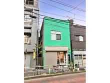 【東京都/荒川区南千住】荒川区南千住5丁目 中古一戸建て 木造2階建、前面は公道10.9mに面しております。
