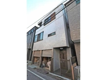 【東京都/足立区綾瀬】足立区綾瀬1丁目 中古一戸建て リビングダイニングは広々約１６.４帖！キッチンは効率的なＬ字型、トイレ３カ所、洗面室2カ所ございます