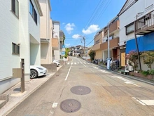 【神奈川県/横浜市鶴見区馬場】横浜市鶴見区馬場4丁目 中古一戸建て 現地含む前面道路【青空加工】