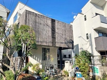 【東京都/中野区鷺宮】中野区鷺宮1丁目 中古一戸建て 外観：都立家政駅歩６分の駅前ライフ。