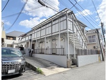 【東京都/中野区新井】中野区新井3丁目 中古一戸建て 外観：１Ｋ×６戸の賃貸アパート付き戸建！軽量鉄骨造2階建です　居宅部分：124.12㎡、４ＬＤＫ＋Ｓ