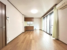 【東京都/墨田区立花】墨田区立花4丁目 中古一戸建て 家具の配置もしやすくゆとりある広さです。ご家族でゆっくりお寛ぎいただけます。