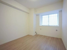 【東京都/稲城市東長沼】稲城ガーデニア弐番館 北東側洋室約6.0帖