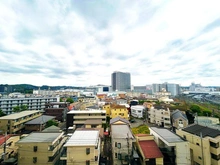 【神奈川県/横浜市栄区笠間】ガーデンアソシエB棟 バルコニーからの眺望※2026年9月撮影