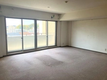 【神奈川県/川崎市高津区久末】プレール日吉台 外観：リビングダイニング（約22.4帖）