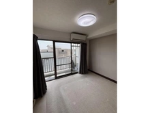 【兵庫県/西宮市仁川町】ライオンズマンション仁川 南西側洋室（備品等は価格に含まれません）