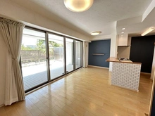 【兵庫県/芦屋市涼風町】パークナード潮芦屋 LDK約14.1帖（※備品等は価格に含まれません）