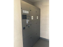 【神奈川県/川崎市川崎区京町】ライオンズヴィアーレ横濱ベイ壱番館 宅配ボックス