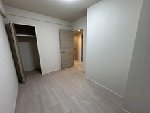 【東京都/台東区下谷】クレストフォルム上野の杜 東側洋室約5.1帖