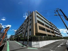 【東京都/八王子市明神町】パレステージ八王子 前面道路含む外観