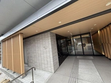 【京都府/京都市中京区西ノ京中保町】ブランズ京都円町 エントランス